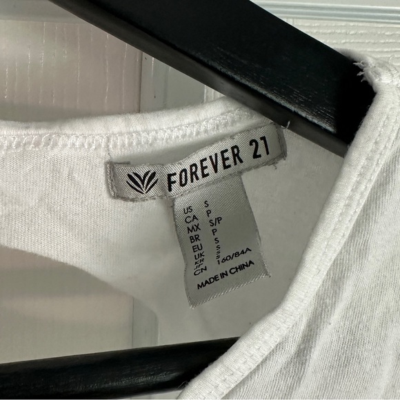 Forever 21 - no days off tank - Picture 2 of 4